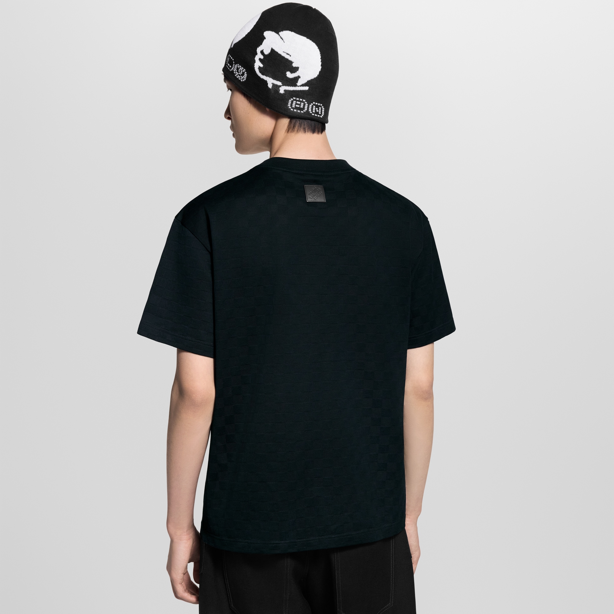 【シックで大人っぽい☆】LV シグネチャー 半袖 Tシャツ ステンシル シグネチャーTシャツ ｜ルイ・ヴィトン 公式サイト
